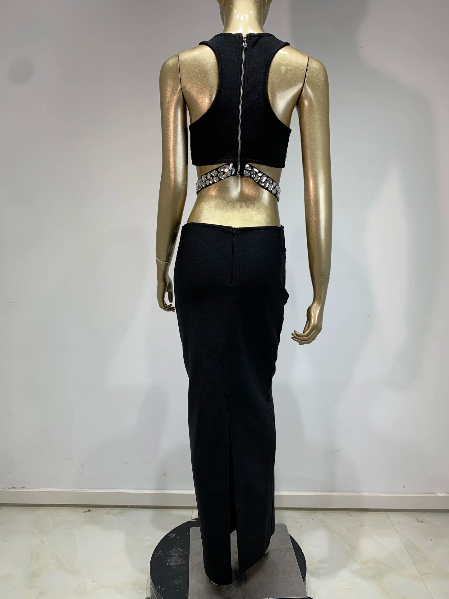 Set Elegante Nero – Top con Perline & Gonna Fasciante