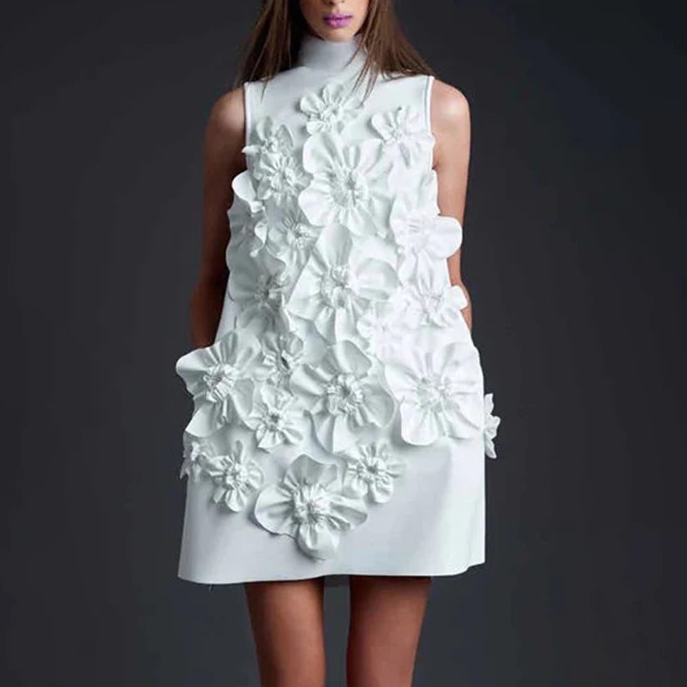 L’Abito Scultura – Eleganza Moderna per Donne di Carattere