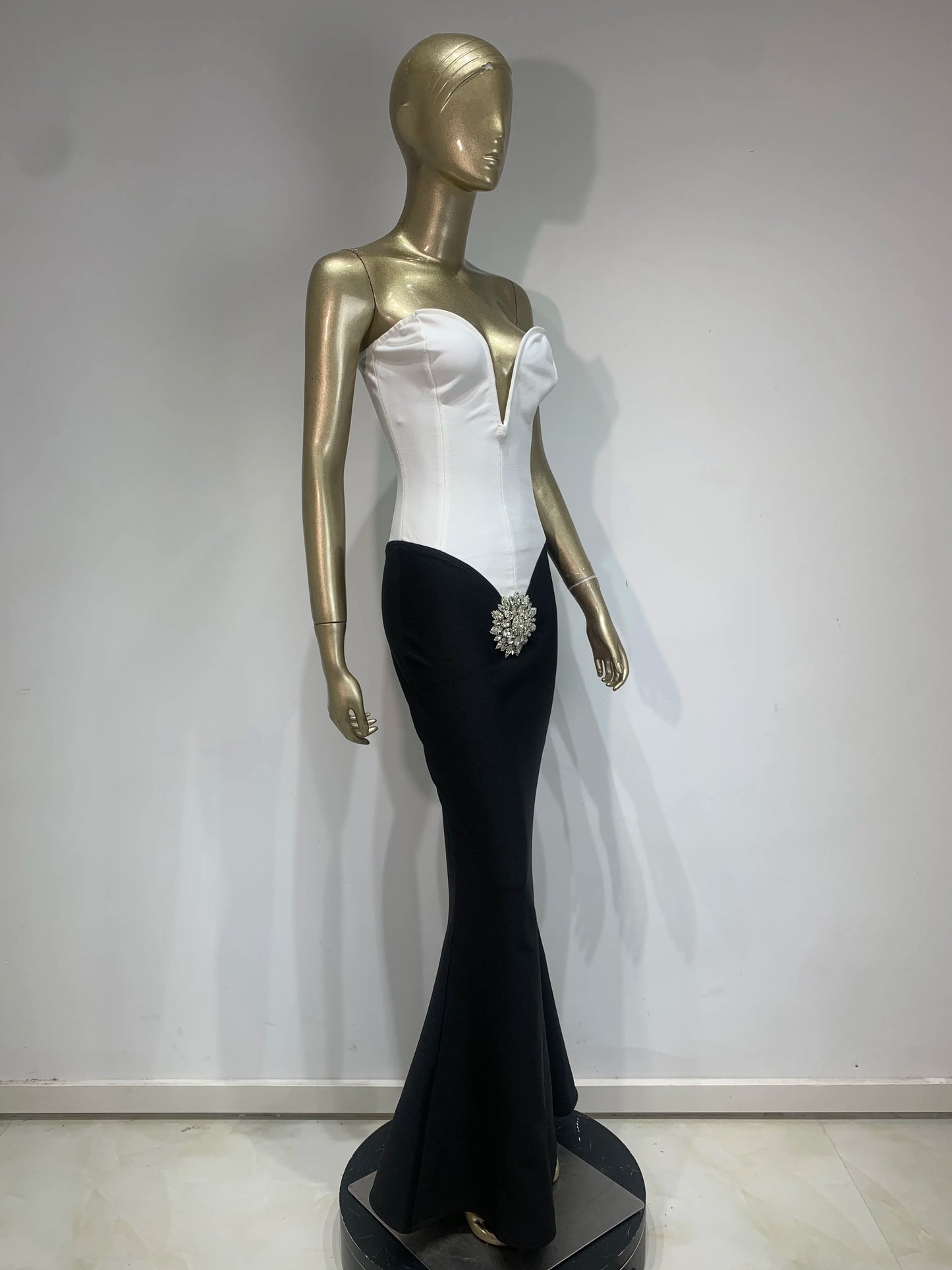 Abito da Sera con Cristalli – Maxi & Senza Spalline