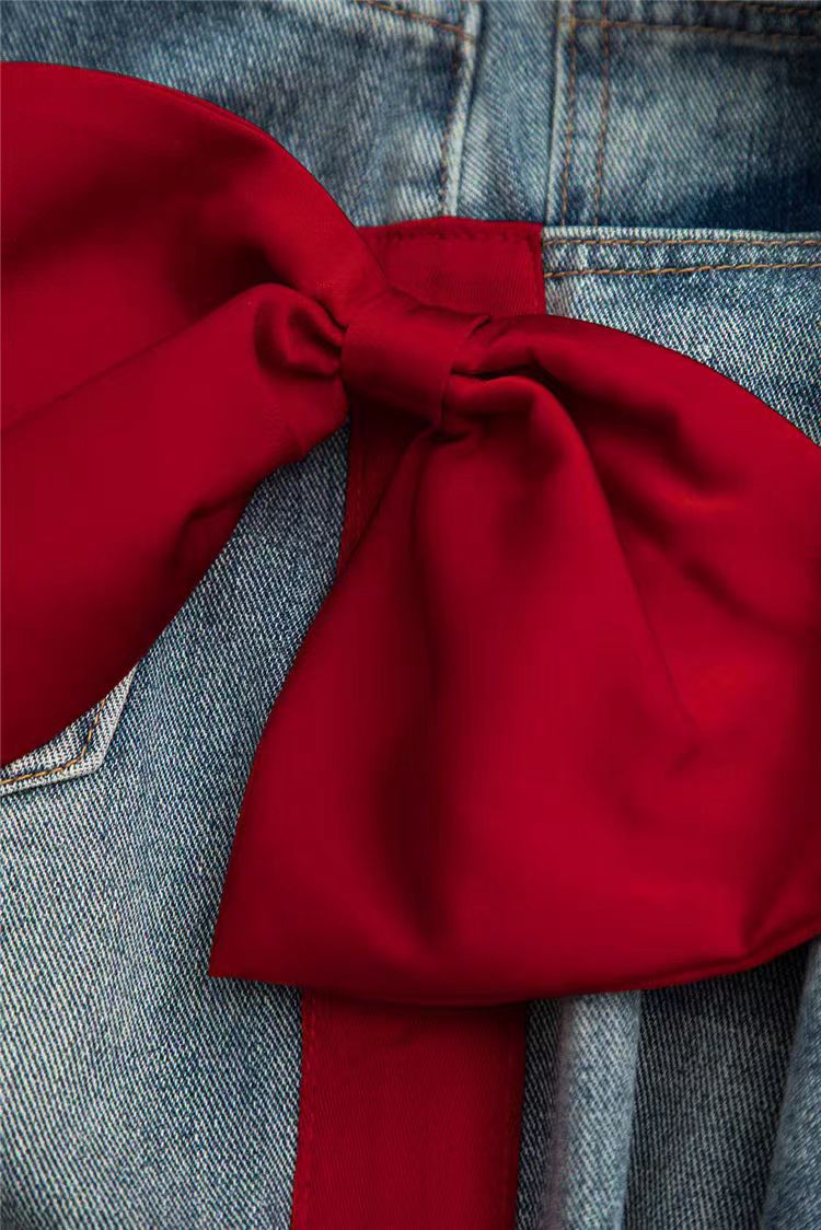 Jeans con Fiocchi Laterali